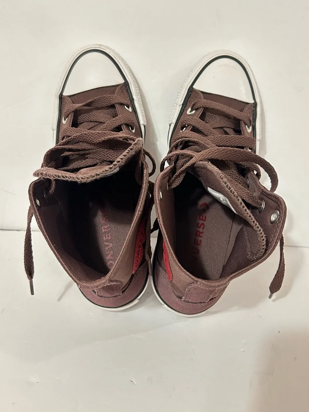Converse Chuck Taylor High Top Brown Red Logo